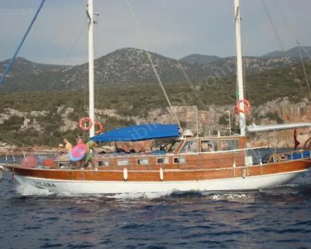 Apollon Hotell 2*